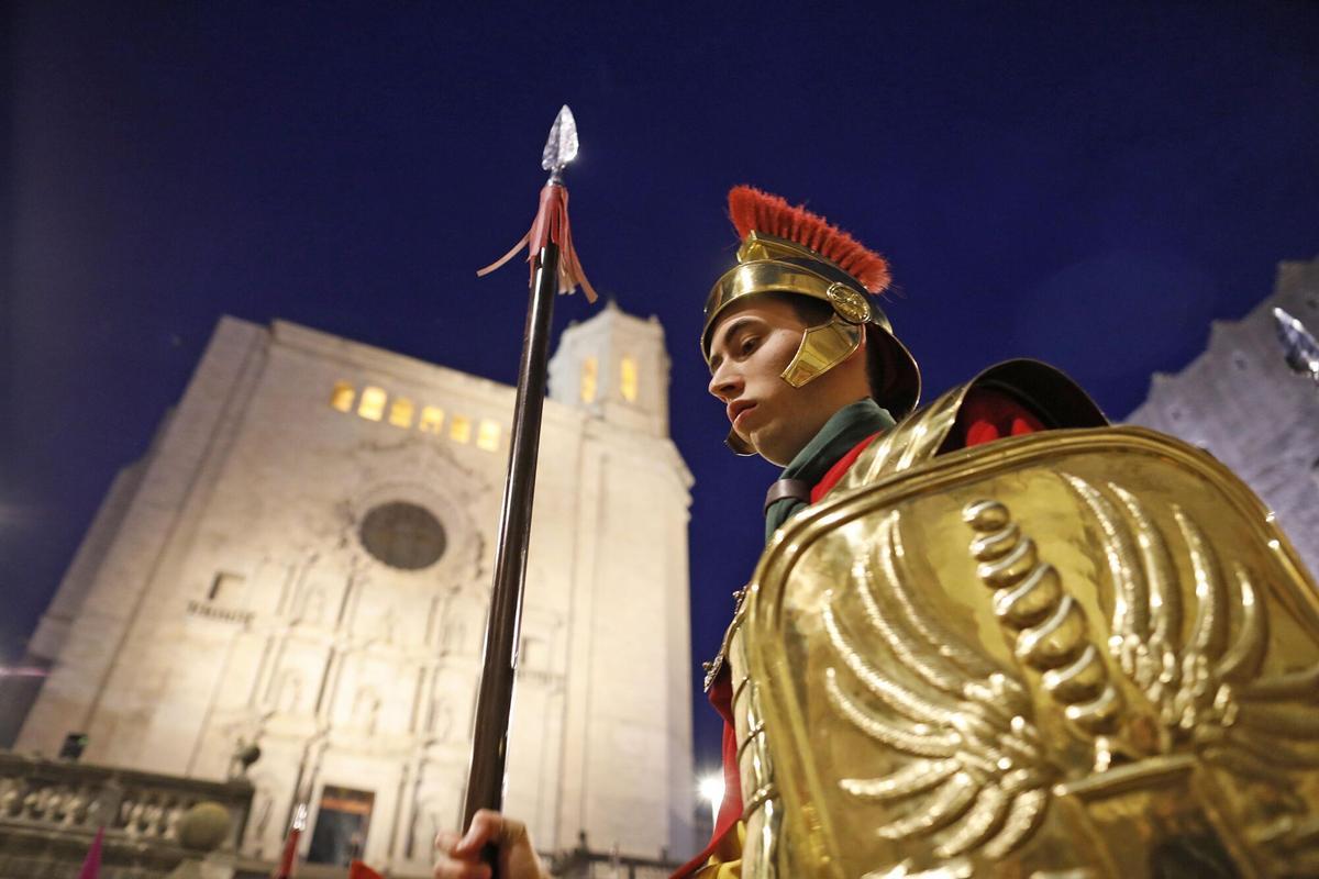 Girona. Catedral Barri Vell. Processo del Sant enterrament 2025. Setmana Santa. Manaies.
