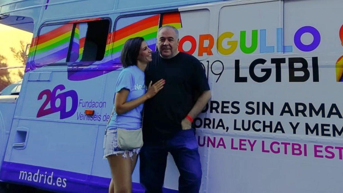Antonio García Ferreras y Ana Pastor antes de subirse a la carroza de Newtral en el Orgullo LGTBIQ+ 2019 de Madrid