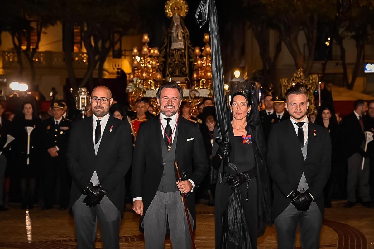 La "Trencà del Guió" pone el broche final al Viernes Santo en Elche