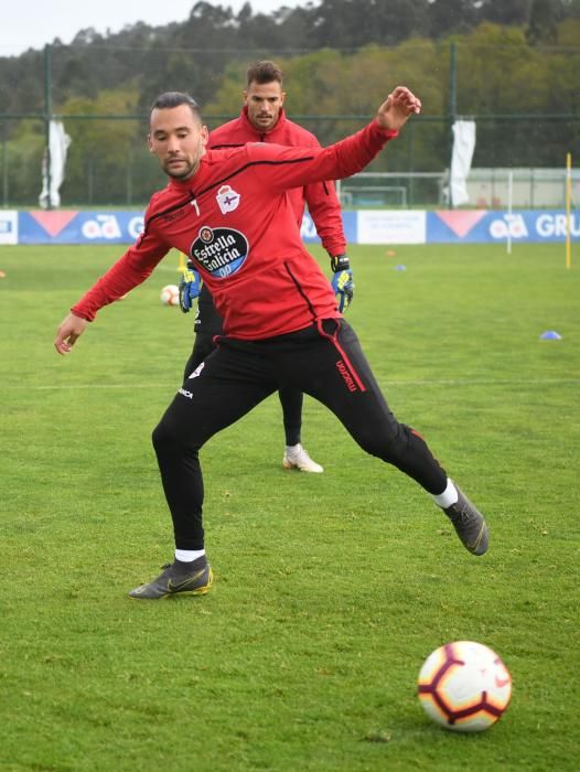 El nuevo técnico blanquiazul se pone al frente del equipo. El segundo entrenador Fabián Rivero y el preparador físico Moisés del Hoyo se unen junto a Martí al cuerpo técnico del primer equipo.