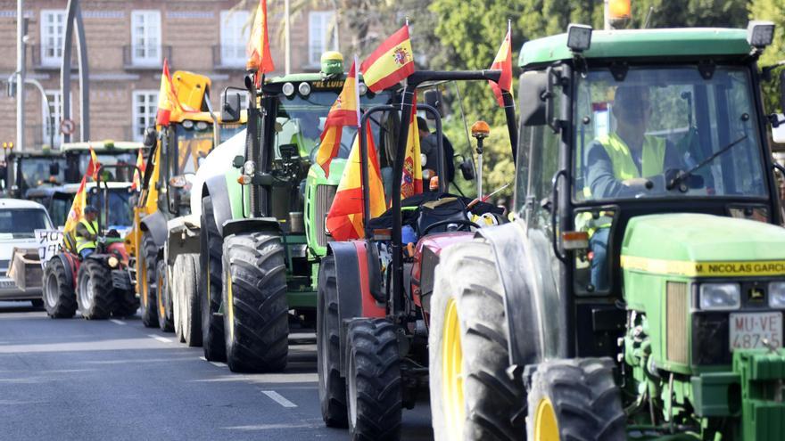 FOTOS: Las protestas de los agricultores murcianos el 21F, en imágenes