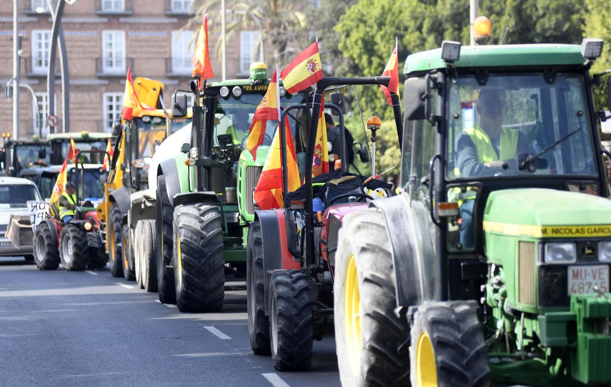 FOTOS: Las protestas de los agricultores murcianos el 21F, en imágenes