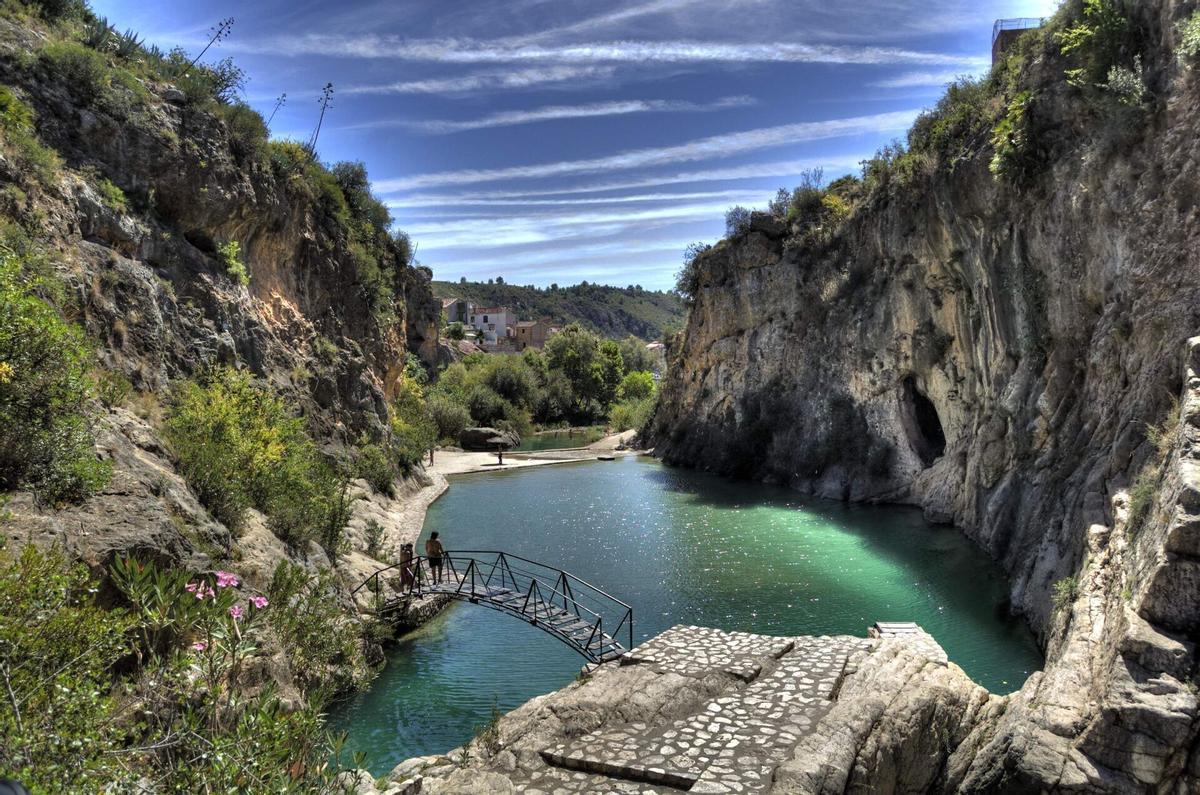 El Gorgo de la Cadena es, sin duda, el gran protagonista, pero no el único motivo para visitar este rincón valenciano.