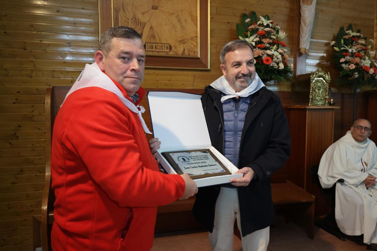El grupo San Agustín y San Marcos de Castelló festeja a Sant Antoni con una misa, música, procesión y 'correfocs' El grupo San Agustín y San Marcos de Castelló festeja a Sant Antoni con una misa, música, procesión y 'correfocs'