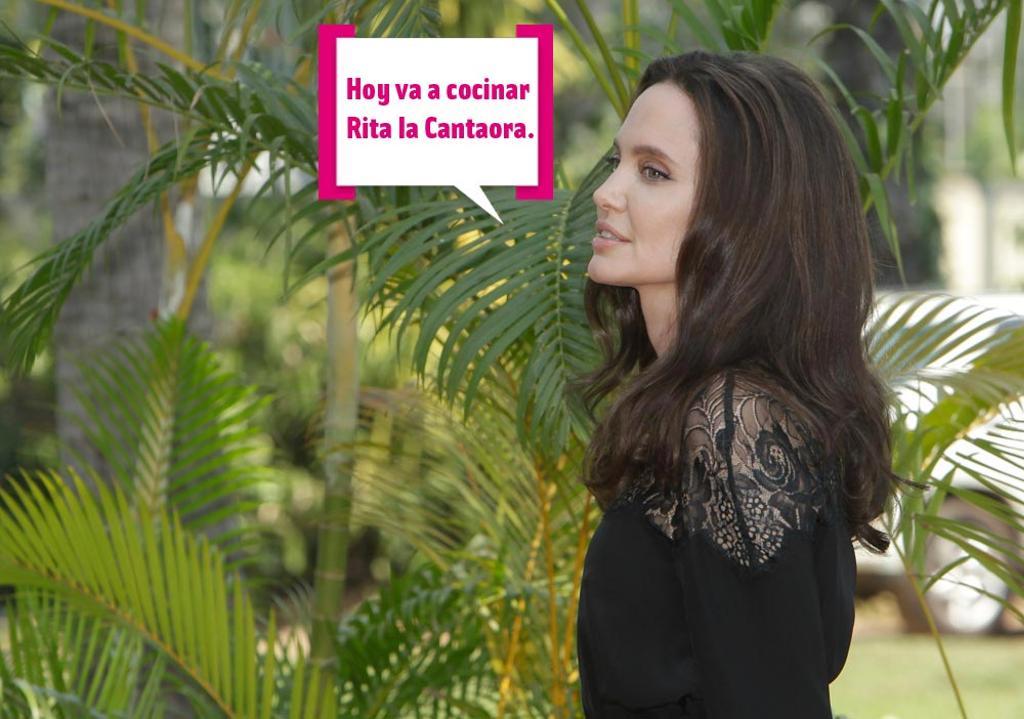 Angelina Jolie enseña a sus hijos a cocinar bichos