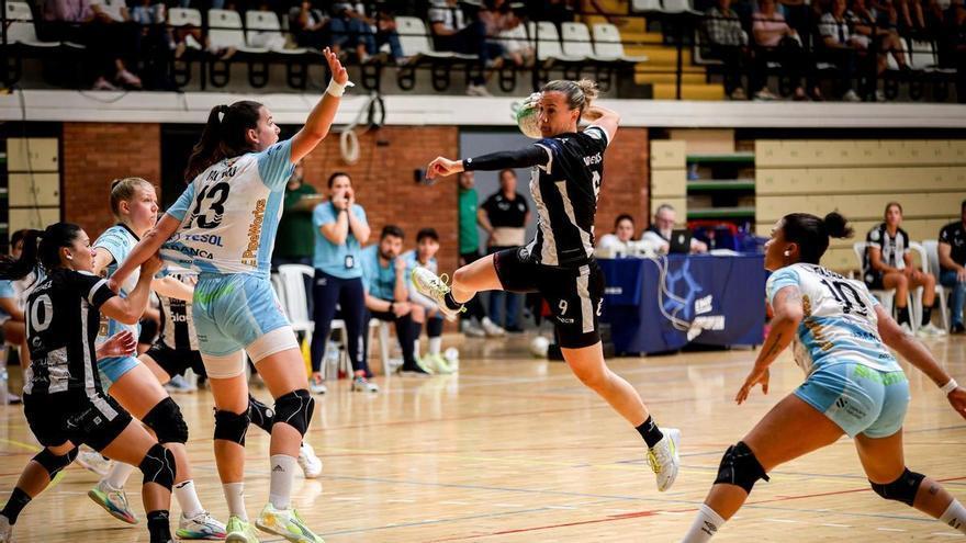 El Costa del Sol cede el primer asalto hacia la final de la EHF (24-26)