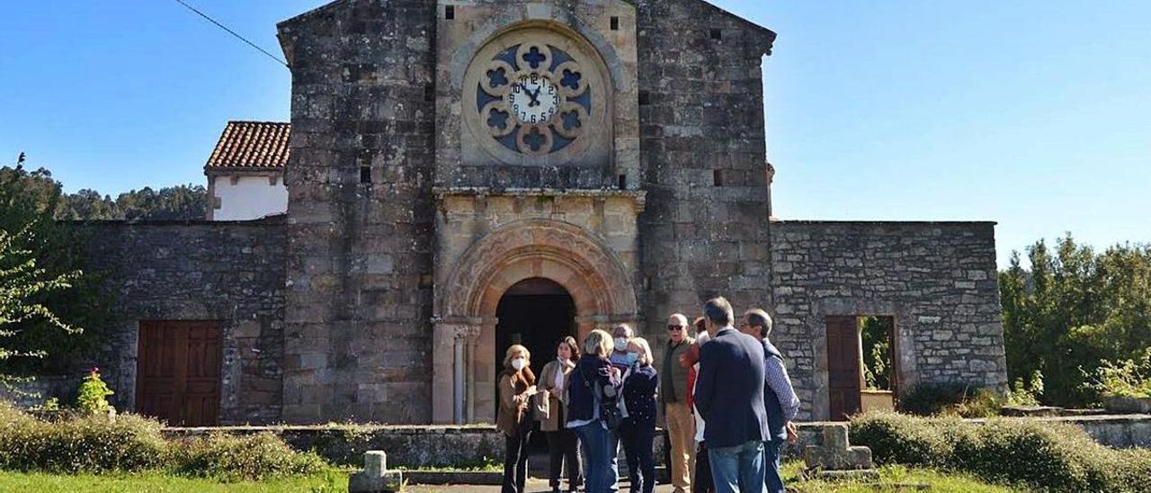 El templo, con visitantes este fin de semana.