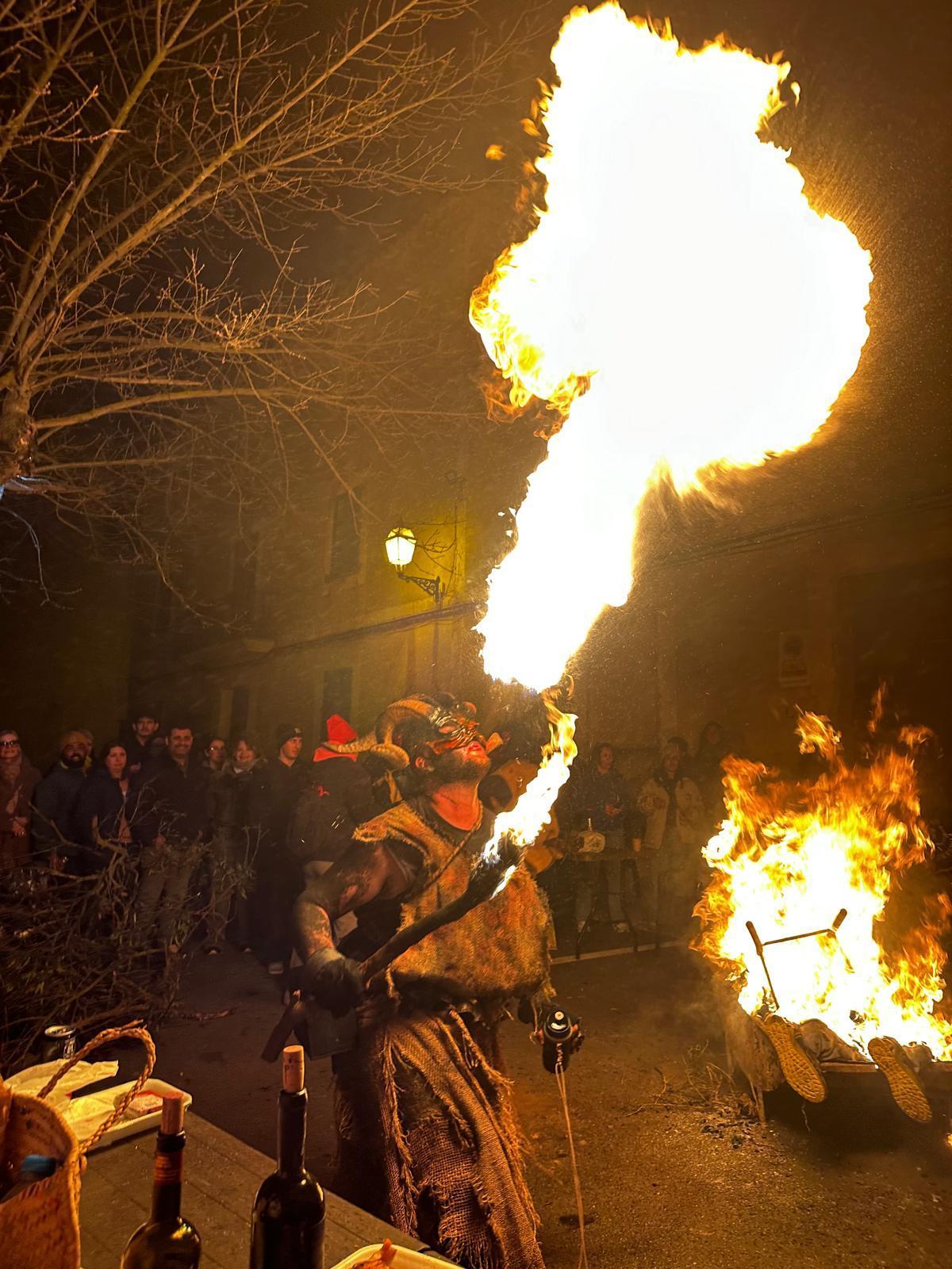 Banyaduro, el ninot más polémico de Sant Antoni en Llucmajor