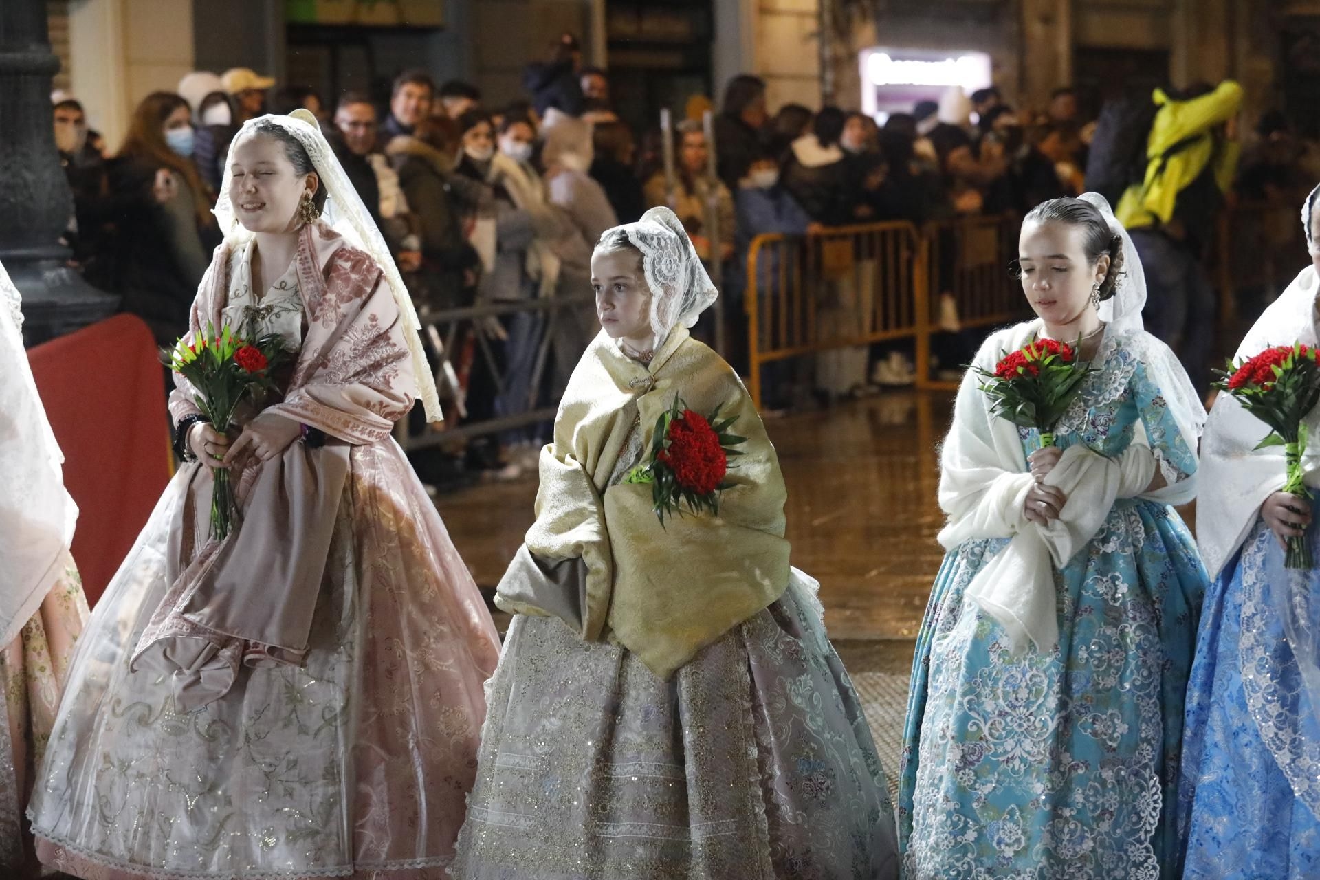 Búscate en el primer día de ofrenda por la calle Quart (entre las 20:00 a las 21:00 horas)