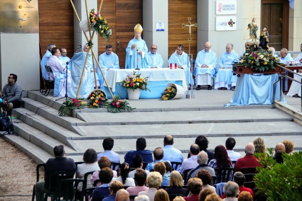 Alcoy rinde honores a su patrona