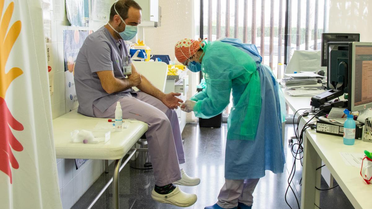 Un médico de Urgencias de Dénia se somete a la prueba de coronavirus