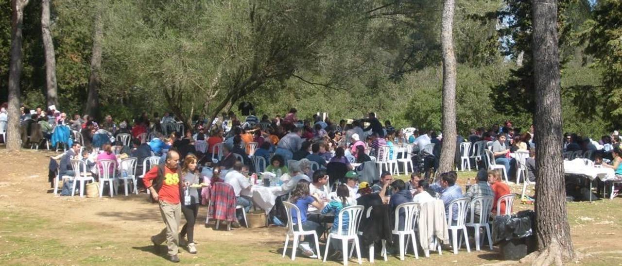 La Comuna de Lloret es visitada por cientos de personas de toda la isla durante los fines de semana.