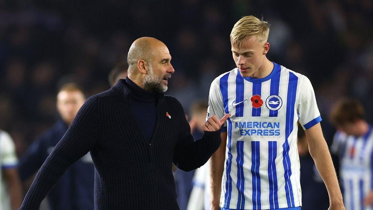 El de Santpedor protagonizó una fuerte discusión con Van Hecke, central del Brighton, que cuerpeó con Haaland en los instantes finales