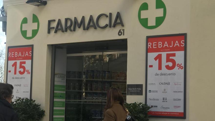 El Colegio de Enfermería de la Región de Murcia defiende que ceder la atención sanitaria a las farmacias es privatizar la Sanidad Pública.