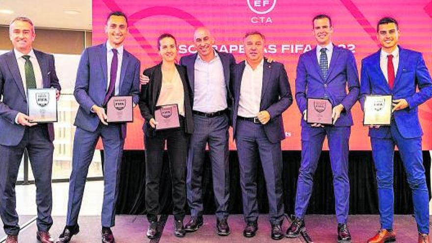 La RFEF homenajea a los árbitros internacionales murcianos