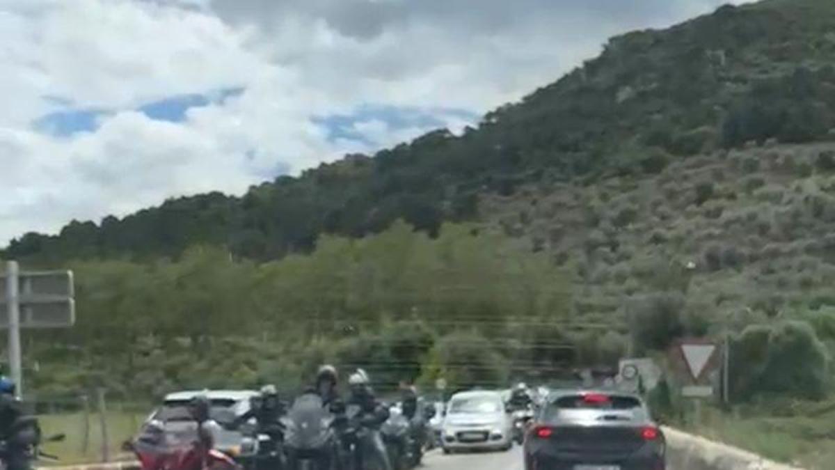 Symbolbild: Motorradfahrer in der Tramuntana