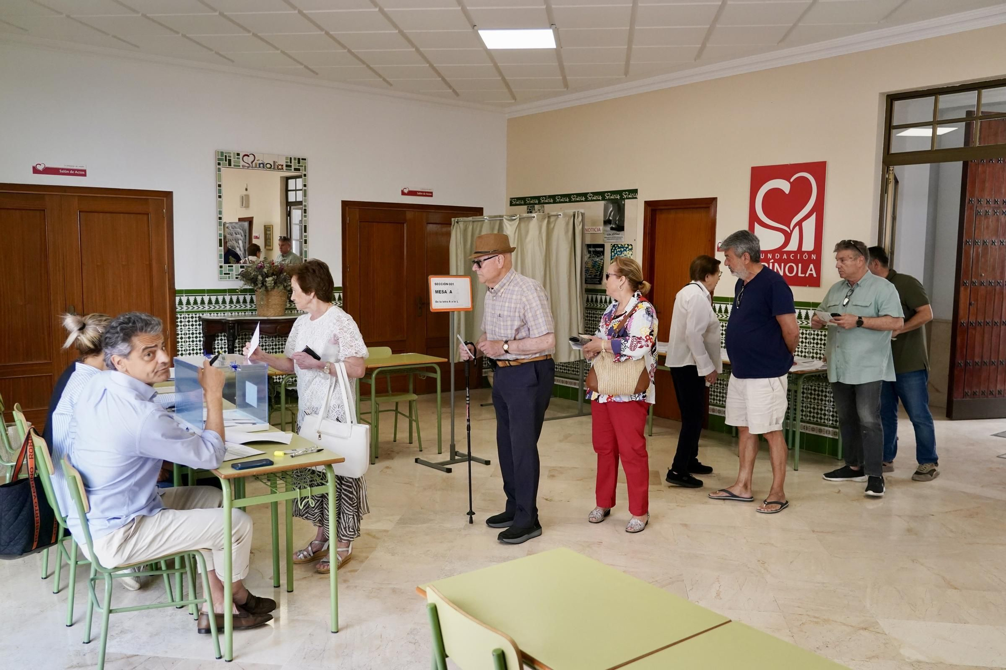 La jornada electoral del 9J al Parlamento Europeo en Málaga, en imágenes