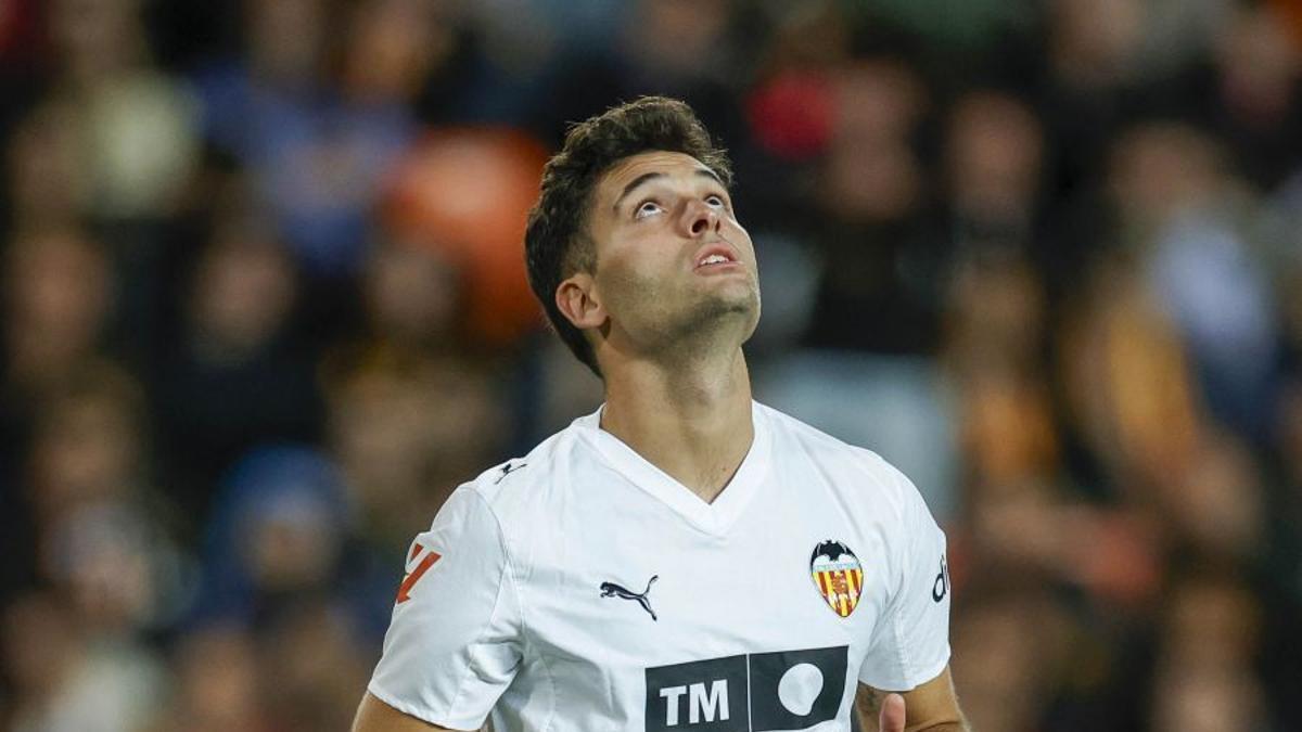 Hugo Duro mira al cielo en el partido del domingo ante el Betis en casa