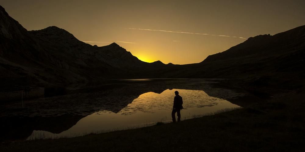 Los lagos de Asturias a plena noche