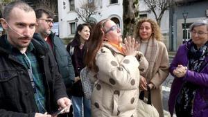 Protesta de afectados por covid persistente, ante el Parlamento de Galicia, en Santiago.