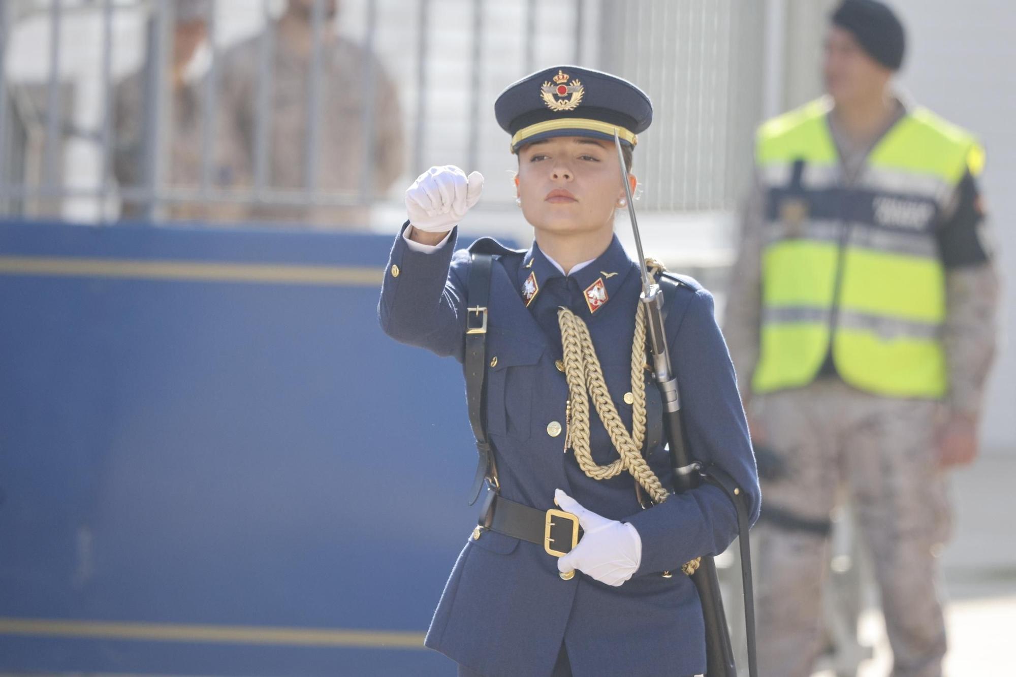 Las mejores imágenes de la Jura de Bandera en la Academia General del Aire con la princesa Leonor