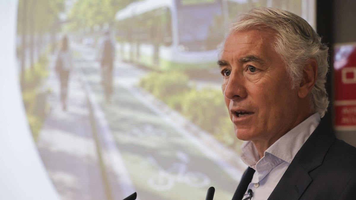 Adolfo López Rausell, partner de Jordé Mobility de Autoescuela Jordá, durante su intervención en el foro.