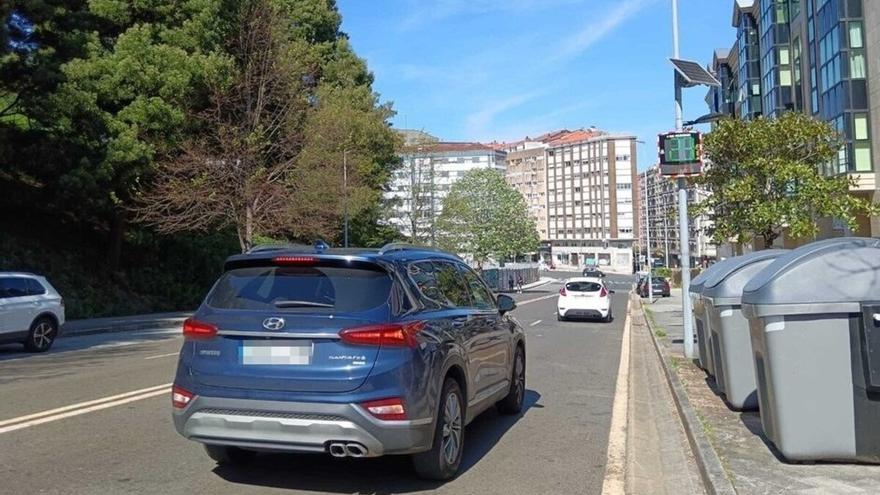 El Concello de Santiago instala un nuevo radar para vigilar el exceso de velocidad en la Praza da Mercé