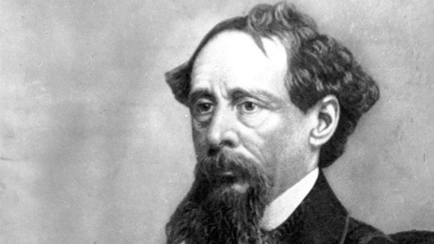 Dickens, un insomne en la niebla