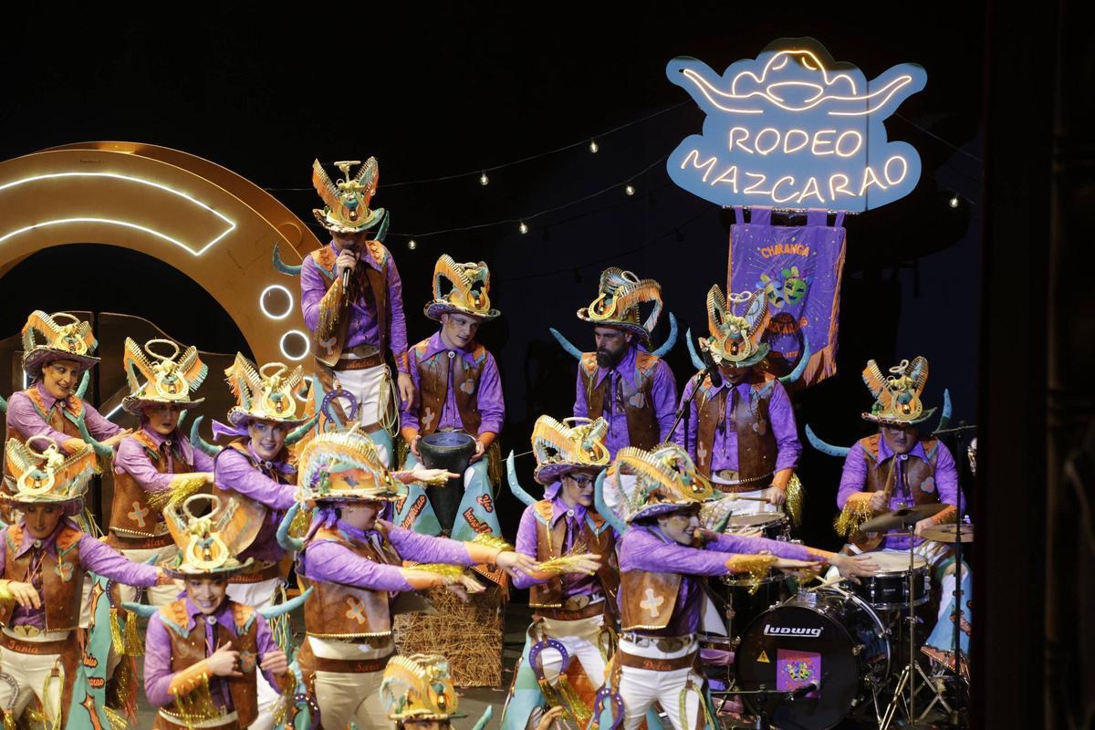 El primer pase del concurso de charangas de Gijón, en imágenes