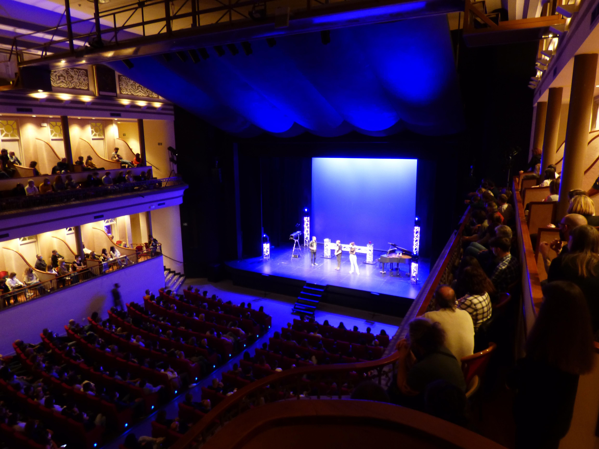 Peyu, Jaird Domínguez i Neus Rossell mostren les interioritats de 'Sortint del Búnquer' al Festival Còmic