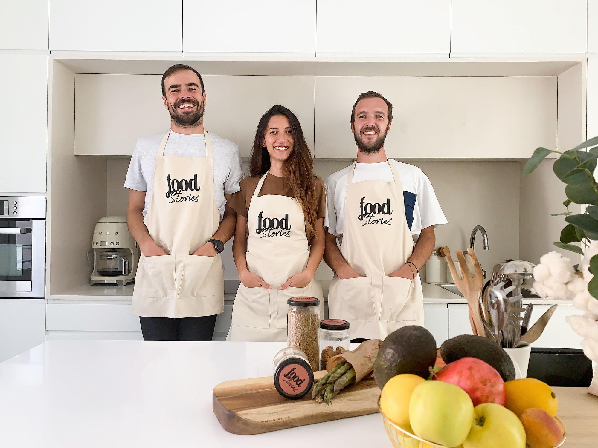 De izquierda a derecha: Emilio Viguera, Laurine Tran y Juan Ordóñez, cofundadores de FoodStories