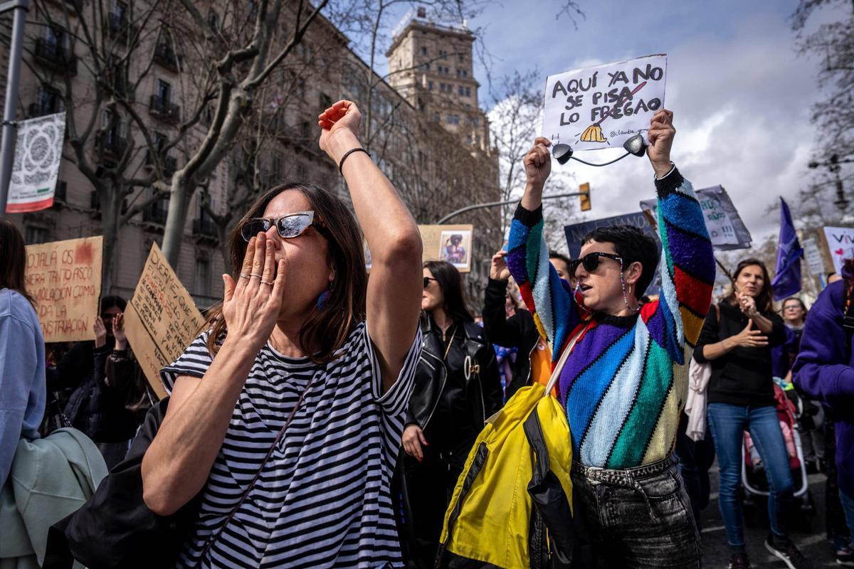 El feminismo toma las calles de Barcelona por el 8M