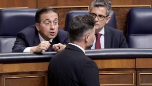 Gabriel Rufián, José Manuel Albares y Félix Bolaños.