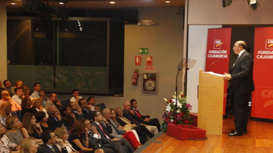 Pedro Antonio Sánchez, ante el público que asistió a la lectura del pregón de la Feria de Murcia.