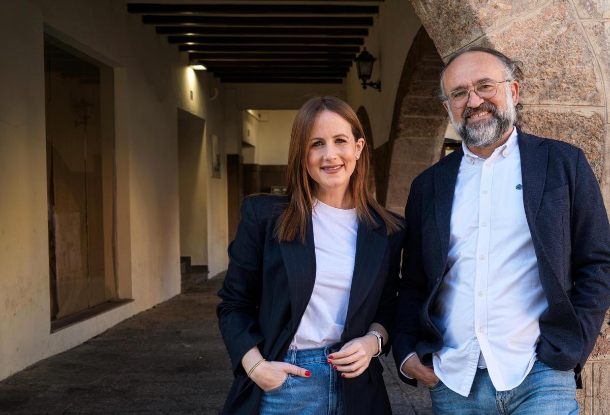 Mónica Benavent (i), de Movistar+ y Ràdio Vila-real, y Javi Mata (d), de Ràdio Vila-real y MediTV.