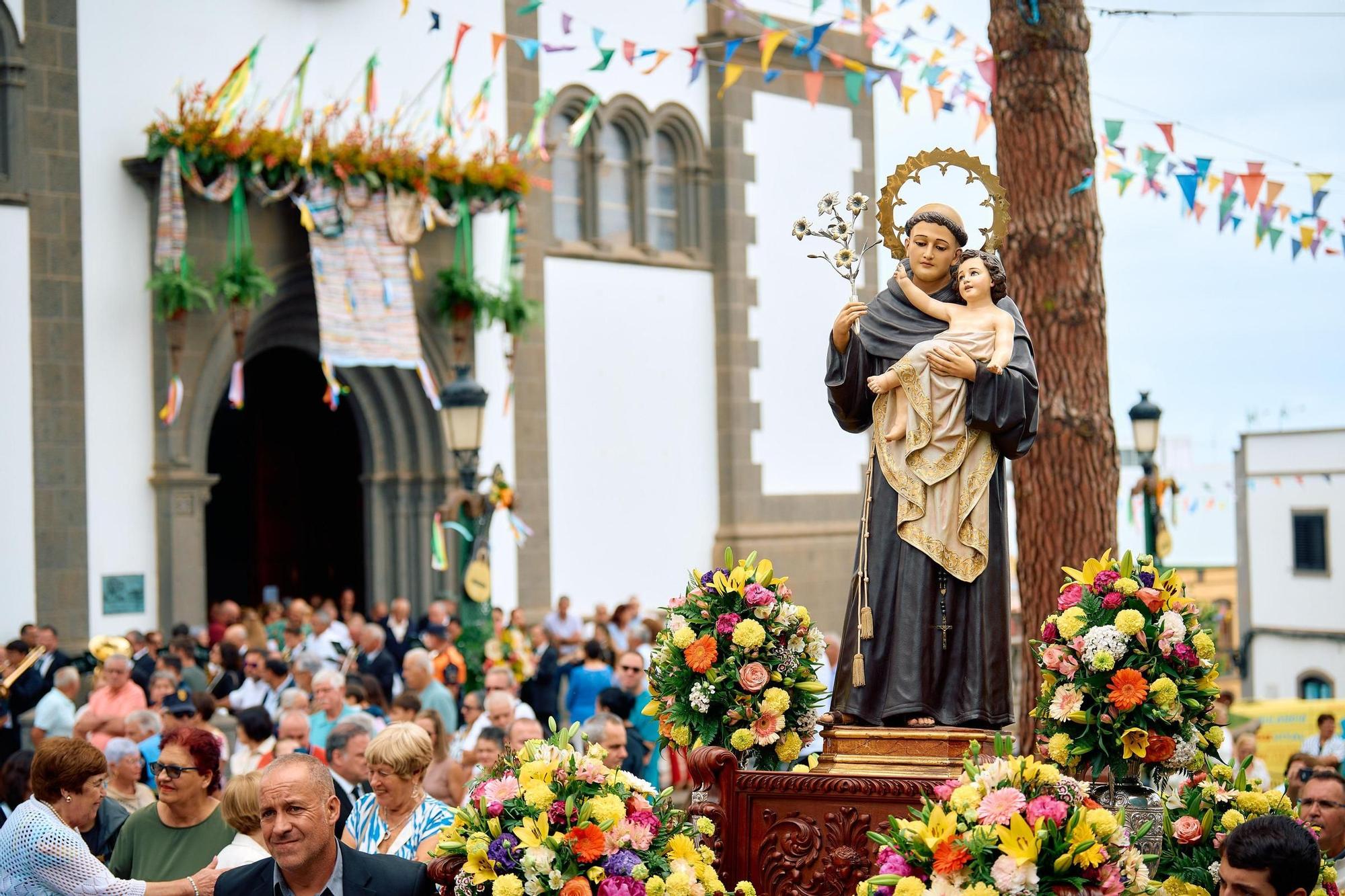 Procesión de San Antonio de Padua en Moya