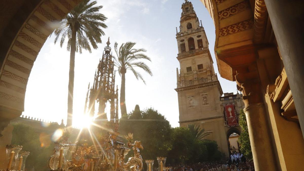 Las cofradías se vuelcan para dar solemnidad a la procesión del Corpus