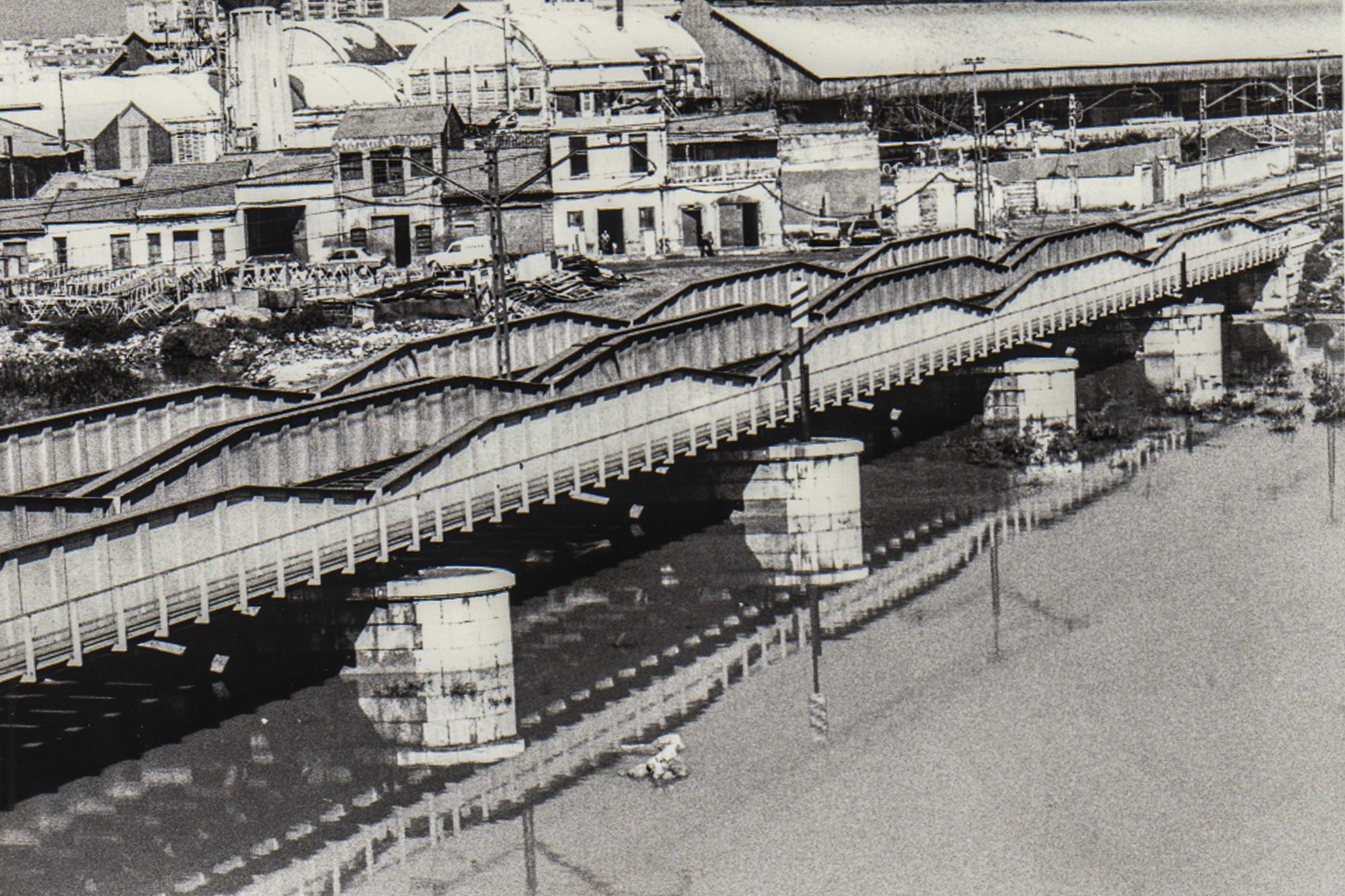 Así era el rio Turia en València antes de convertirse en un jardín