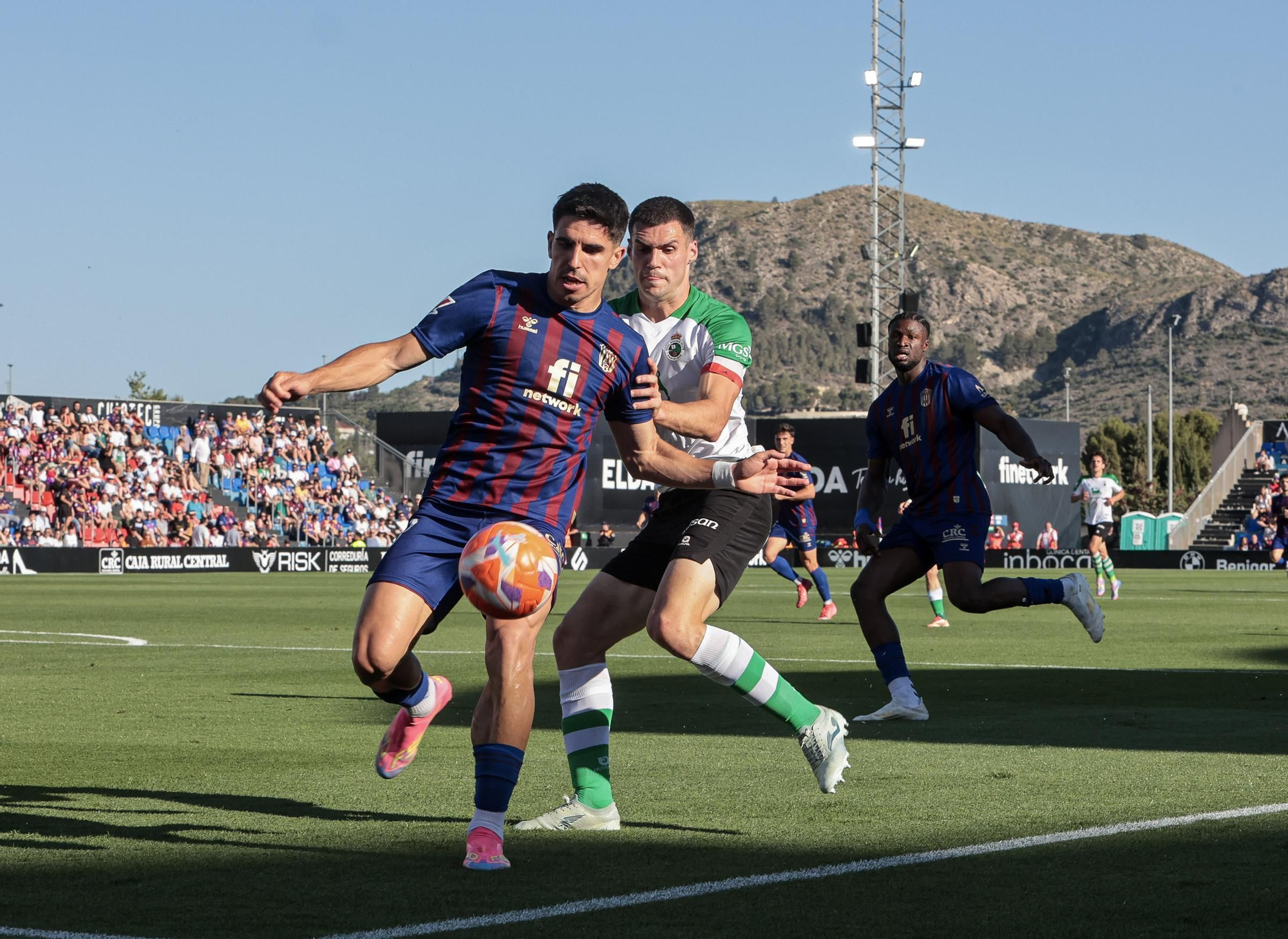 El Eldense desciende a Primera Federación tras el empate contra el Racing