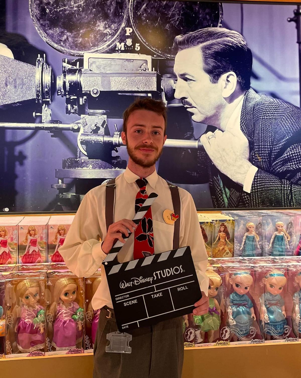 Alex asegura que ha ido como visitante a Disneyland París cerca de 30 veces.