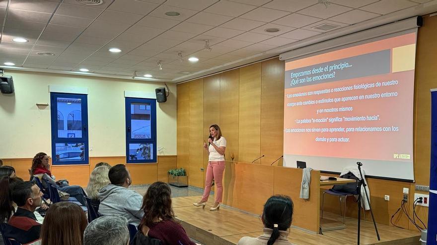 La V Escuela de Familias tratará las “adicciones” el 13 de febrero