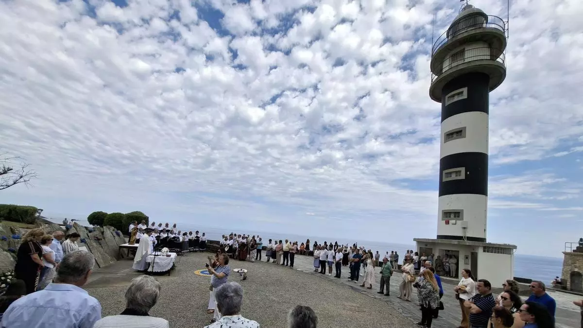 Ortiguera celebra un especial Día del Mar, con dedicatoria para el coañés Juan Carlos Suárez, que falleció pescando en la costa de Coaña
