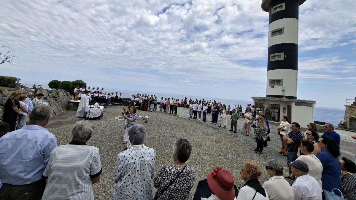Ortiguera celebra un especial Día del Mar, con dedicatoria para el coañés Juan Carlos Suárez, que falleció pescando en la costa de Coaña