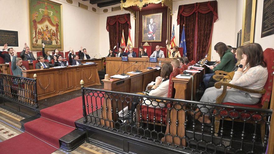 Todos en el Ayuntamiento lo hacen estupendo, según ellos mismos