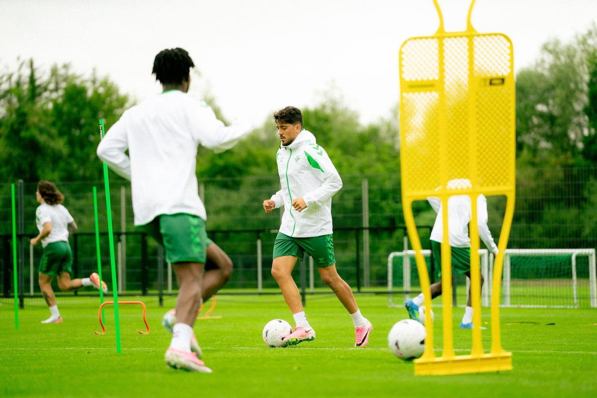 Pablo Fornals, durante el primer día de pretemporada del Betis en Alemania