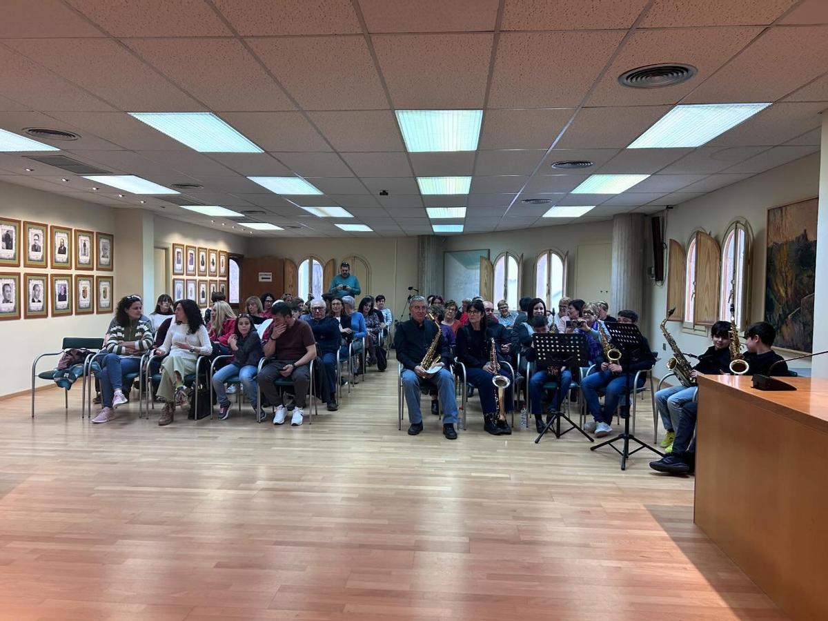 Altura homenajea a la mujer