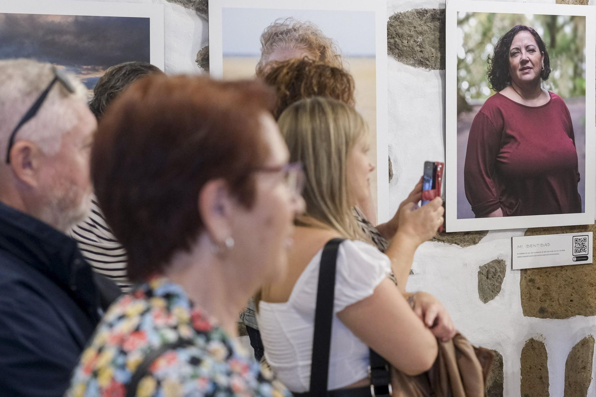 Exposición fotográfica 'Mi identidad' sobre mujeres cuidadoras