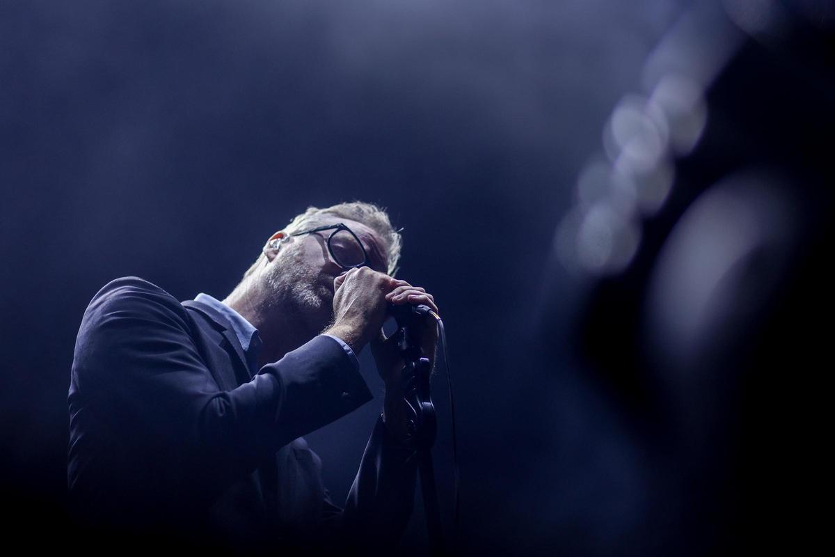 El cantante Matt Berninger durante un concierto de la banda The National en el Wizink Center de Madrid