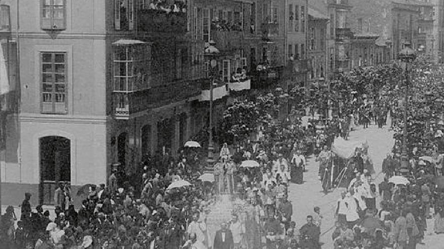 Ocho imágenes del Corpus Christi en Gijón