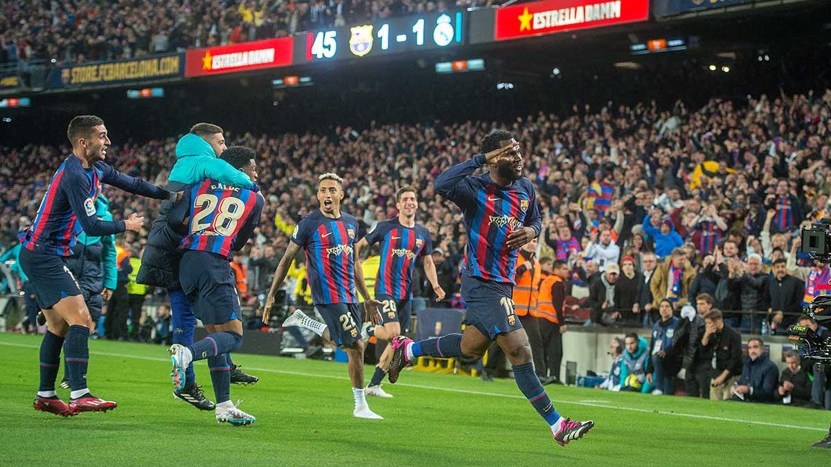 Kessié celebra el gol que subiría el 2-1 en el marcador del clásico del Spotify Camp Nou del 19 de marzo de 2023 y que encarriló la Liga para el Barça de Xavi.